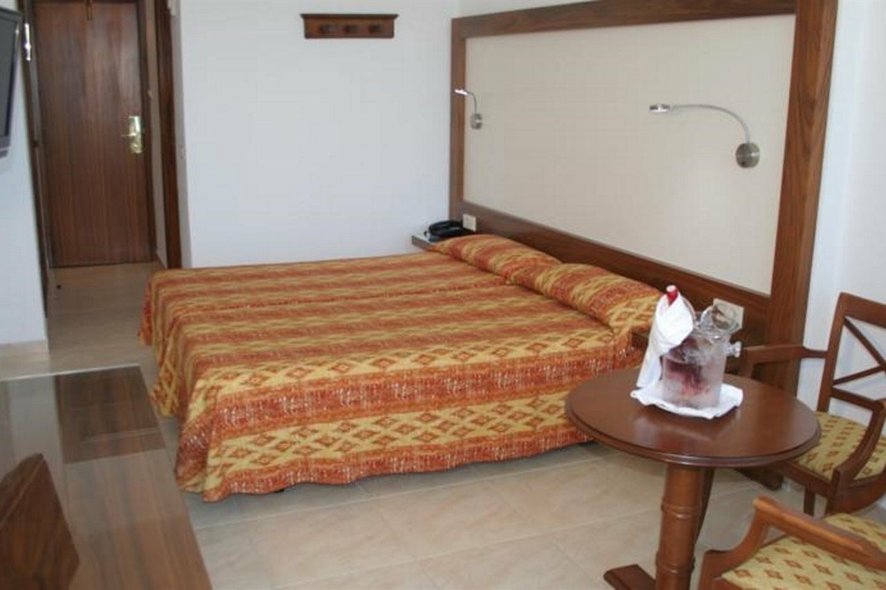 Hotel Biniamar Cala Millor  Buitenkant foto
